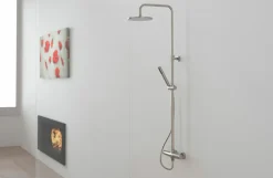 Columna De Ducha Mezcladora Livra Blanco Rociador 300 Mm Inox, Flexo Pvc Y Maneral Aroha 3 Funciones Blanco – 49650304 – Galindo – LuxCover
